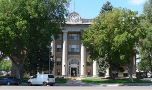 Scotts_Bluff_County_courthouse_from_E_1